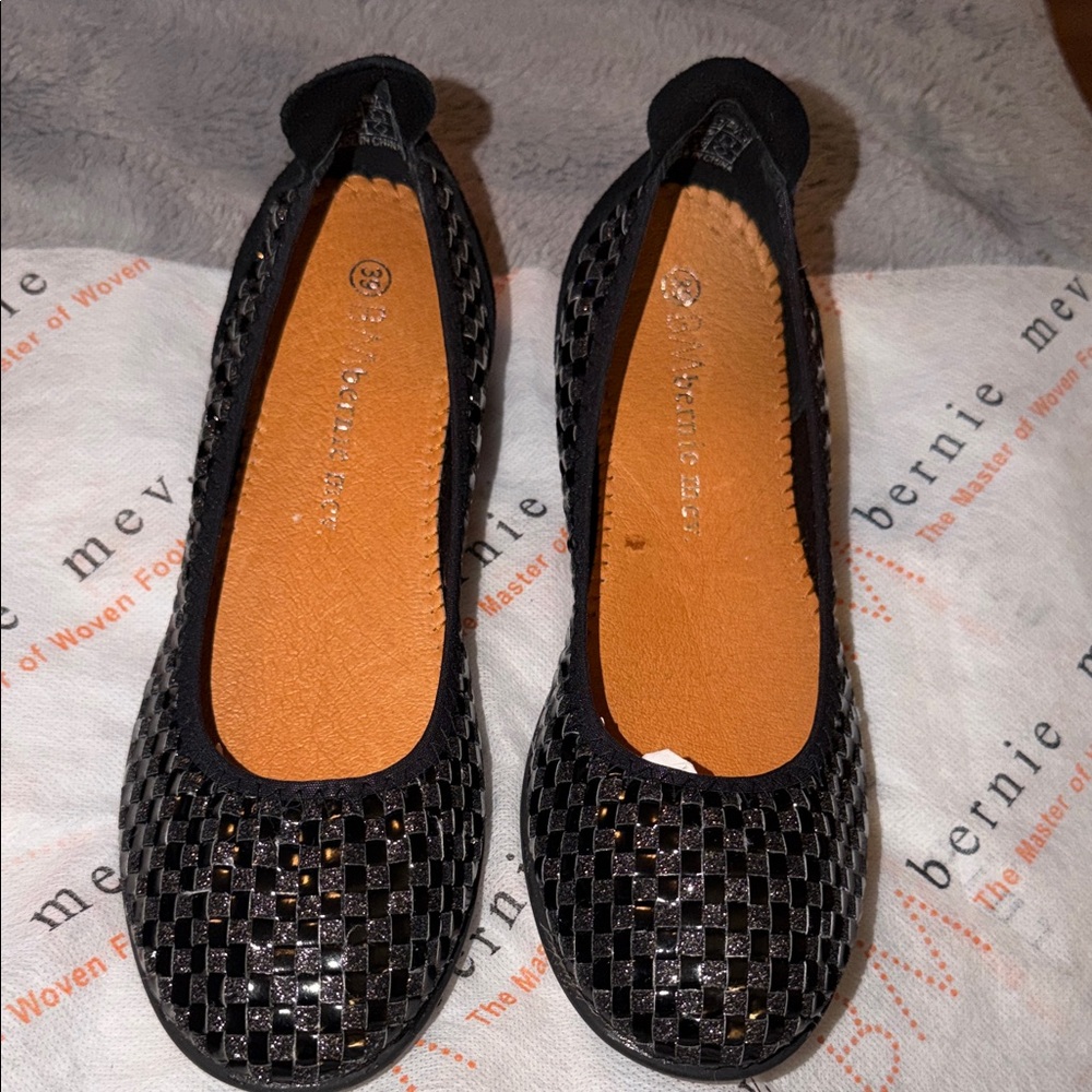 bernie mev. Brand New Black Woven Slip-On Ballet Flats never worn